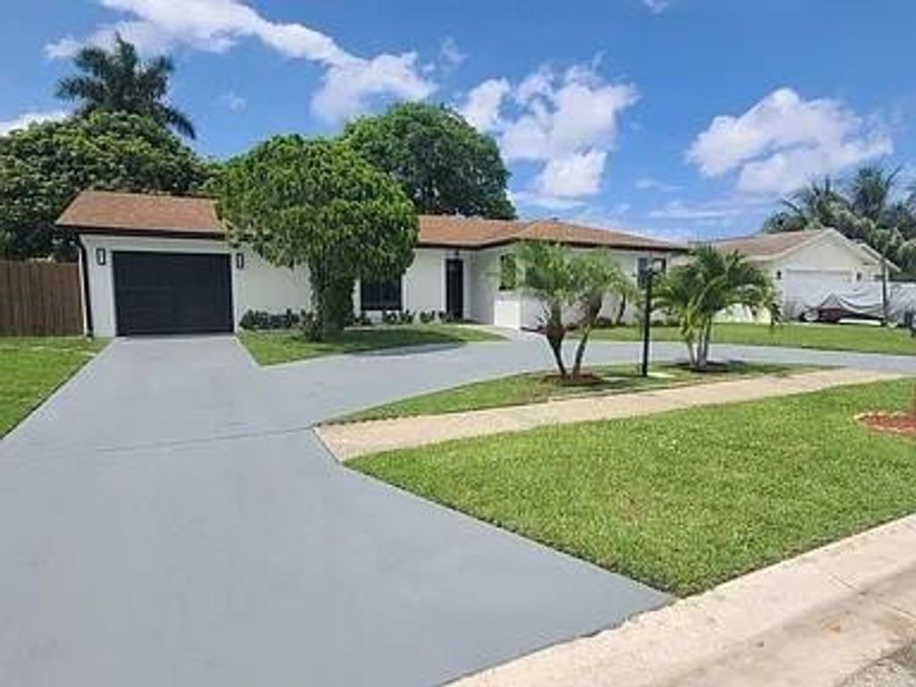 Photo of 6563 Sleepy Willow Way, Delray Beach, FL 33484 (MLS # B26027003)
