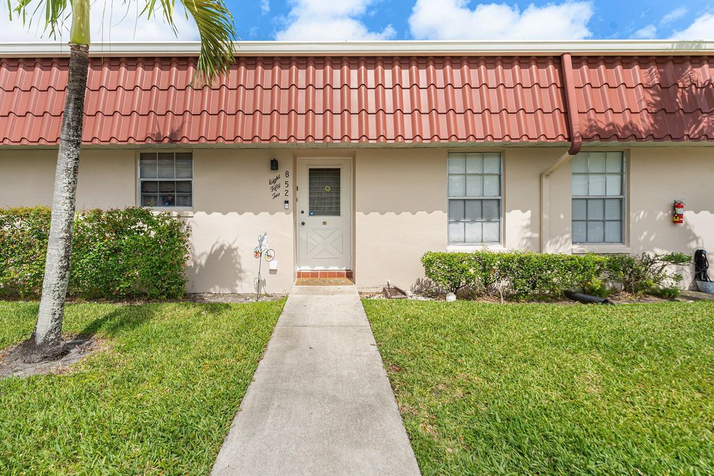 Photo of 852 Salem Lane, Lake Worth, FL 33467 (MLS # B26017129)