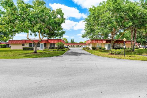 Photo of 852 Salem Lane, Lake Worth, FL 33467 (MLS # B26017129)