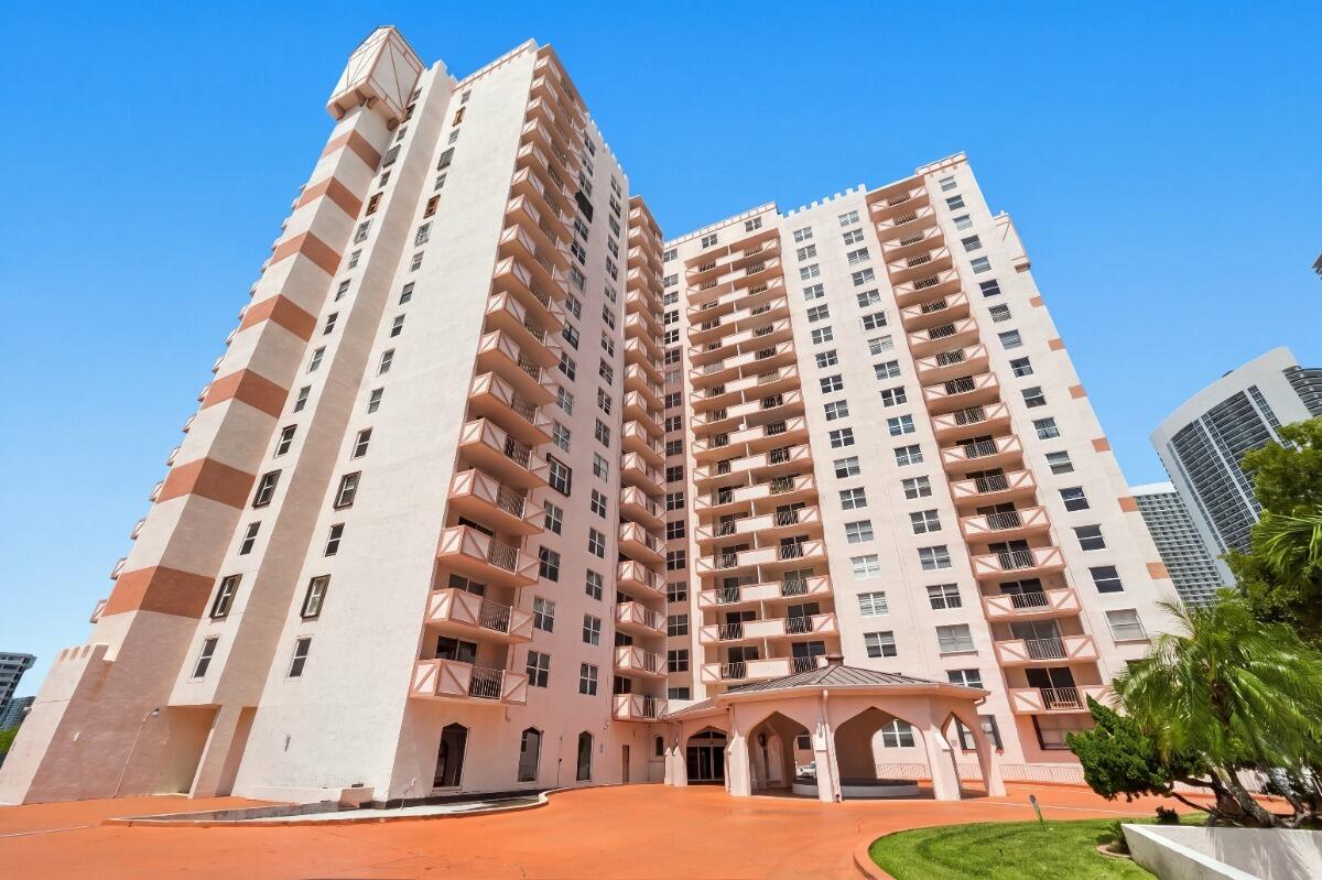 1865 S OCEAN Drive 16H