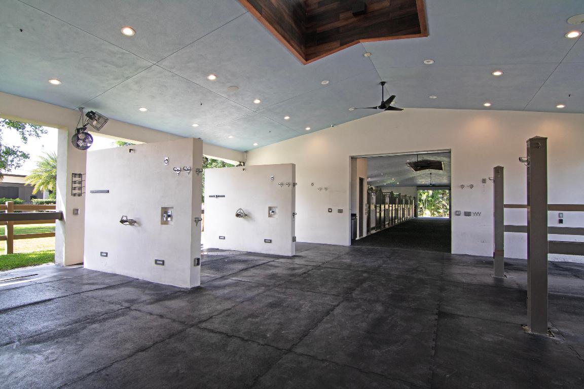 SADDLE TRAIL PARK OF WELLINGTON - Land