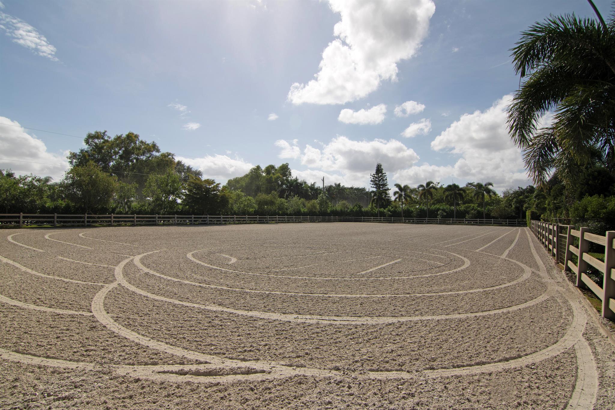 SADDLE TRAIL PARK OF WELL - Residential Lease