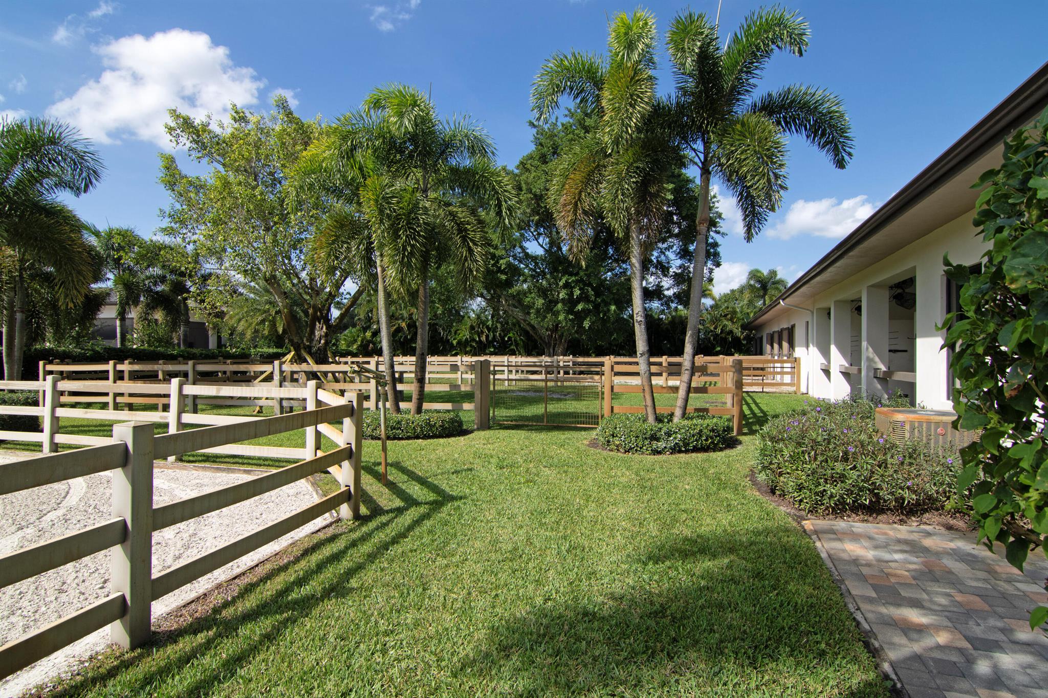 SADDLE TRAIL PARK OF WELL - Residential Lease