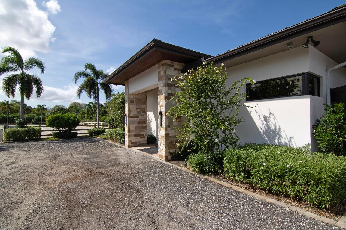 SADDLE TRAIL PARK OF WELLINGTON - Land