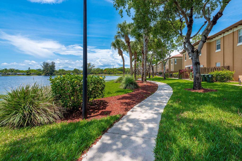 HILLSBORO ASSOCIATES PLAT - Residential