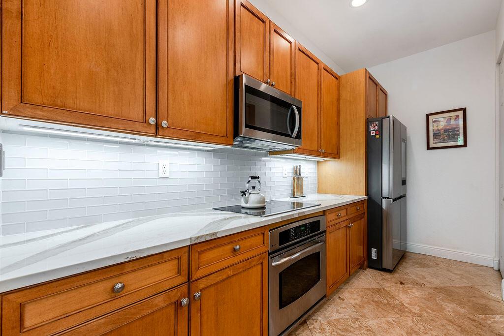 HILLSBORO ASSOCIATES PLAT - Residential