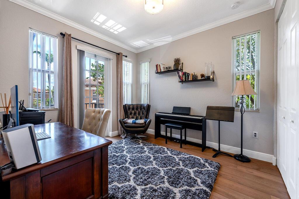 HILLSBORO ASSOCIATES PLAT - Residential