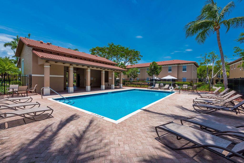 HILLSBORO ASSOCIATES PLAT - Residential