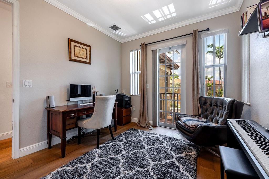 HILLSBORO ASSOCIATES PLAT - Residential