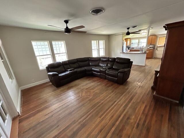 HOLLYWOOD PARK - Residential