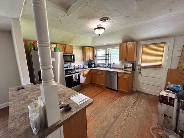 HOLLYWOOD PARK - Residential