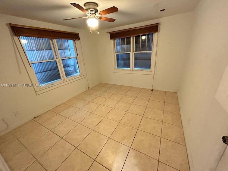 HOLLYWOOD PARK - Residential