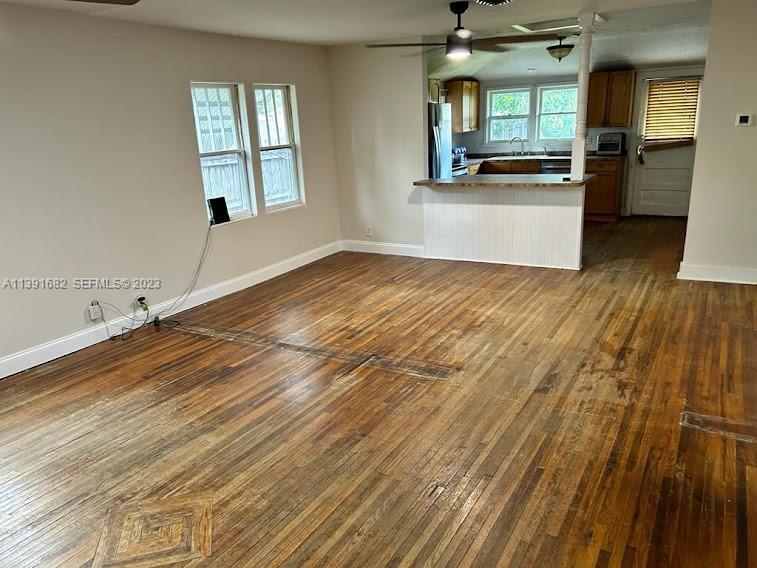 HOLLYWOOD PARK - Residential