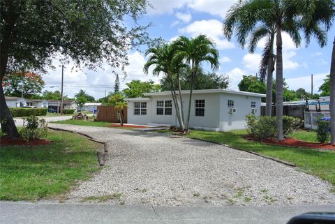 5859 Hayes St Hollywood FL 33021