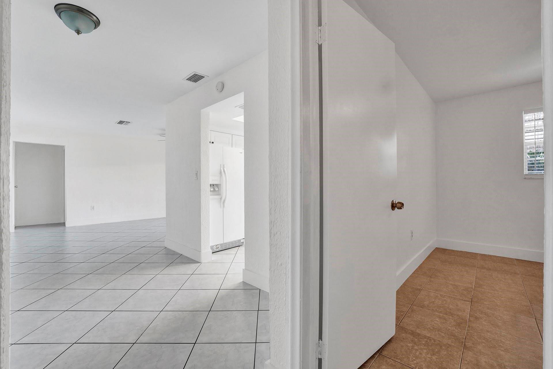 Sunrise Golf Village Sec - Residential Lease