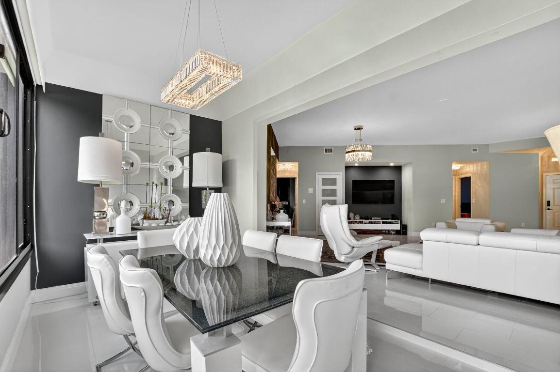 LA PAZ AT BOCA POINTE - Residential