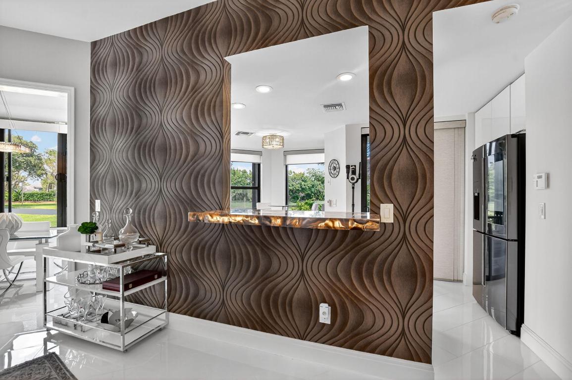 LA PAZ AT BOCA POINTE - Residential