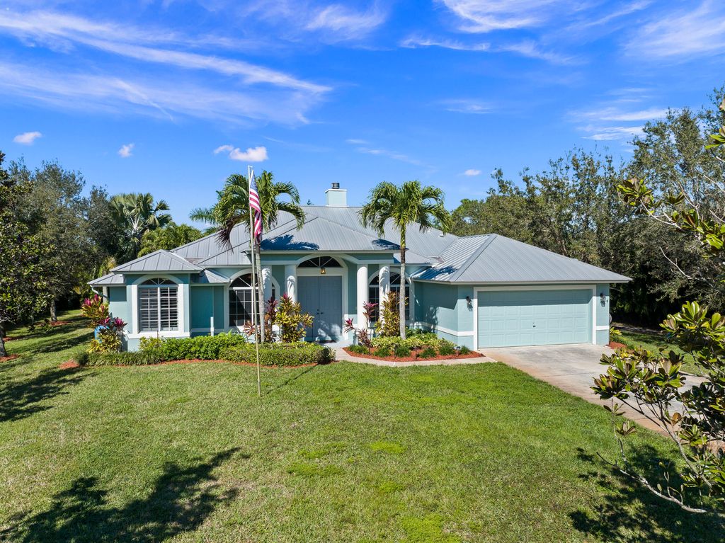 Photo of 555 SE Salerno Road, Stuart, FL 34997 (MLS # R10957665)