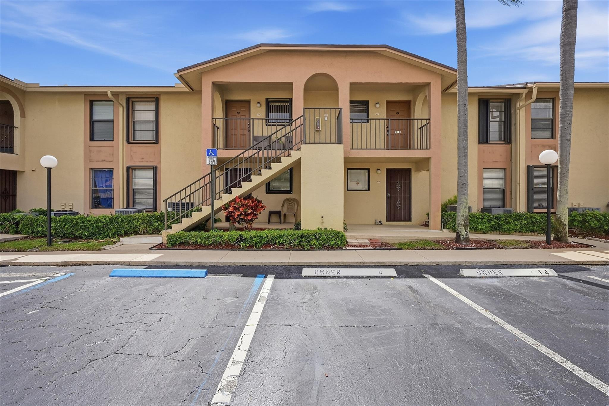 9449 Boca Cove Circle 914