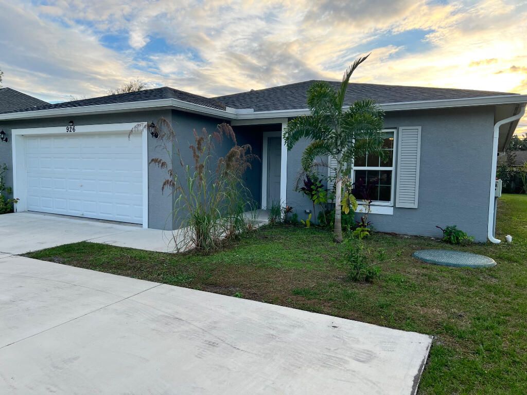 Photo of 926 SW Del Rio Boulevard Blvd, Port St Lucie, FL 34953 (MLS # R10768715)
