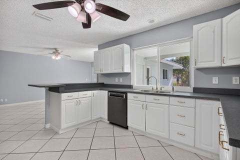 Tiny photo for 3731 NW 99th Avenue, Coral Springs, FL 33065 (MLS # B26071651)