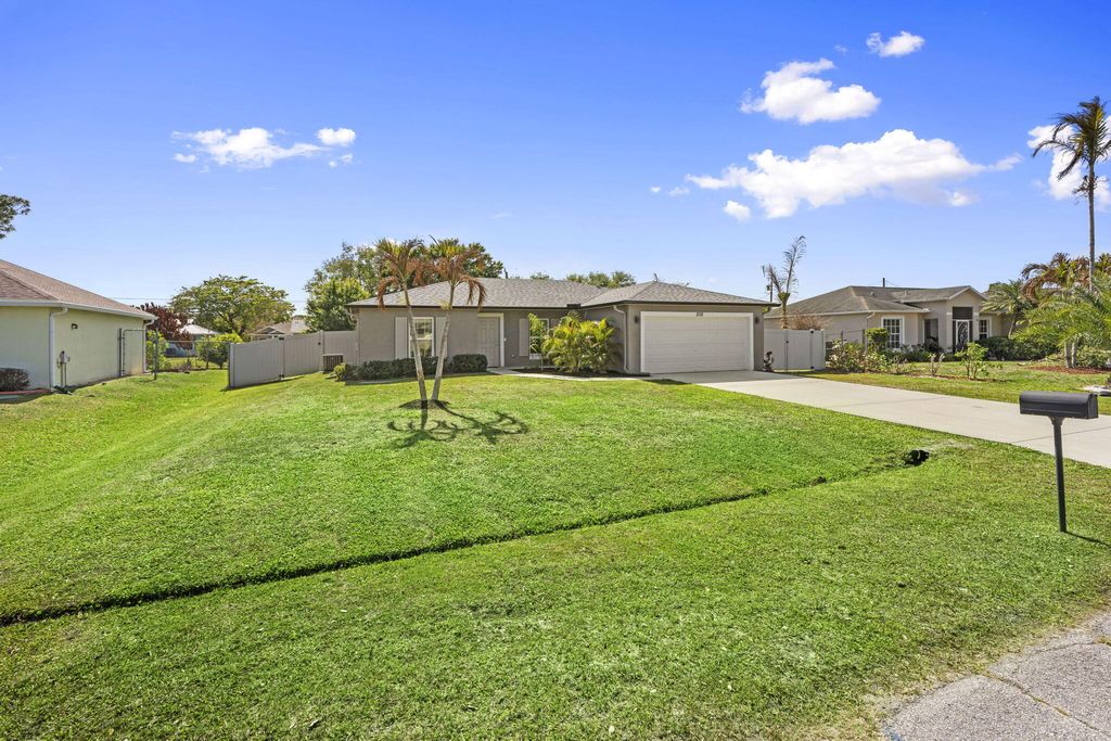 Photo of 2118 SE Genoa Street, Port Saint Lucie, FL 34952 (MLS # B26012730)