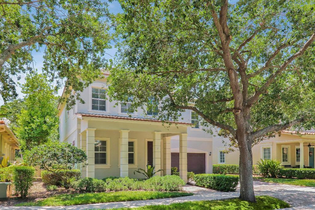 Photo of 112 Dunmore Drive, Jupiter, FL 33458 (MLS # R10992153)