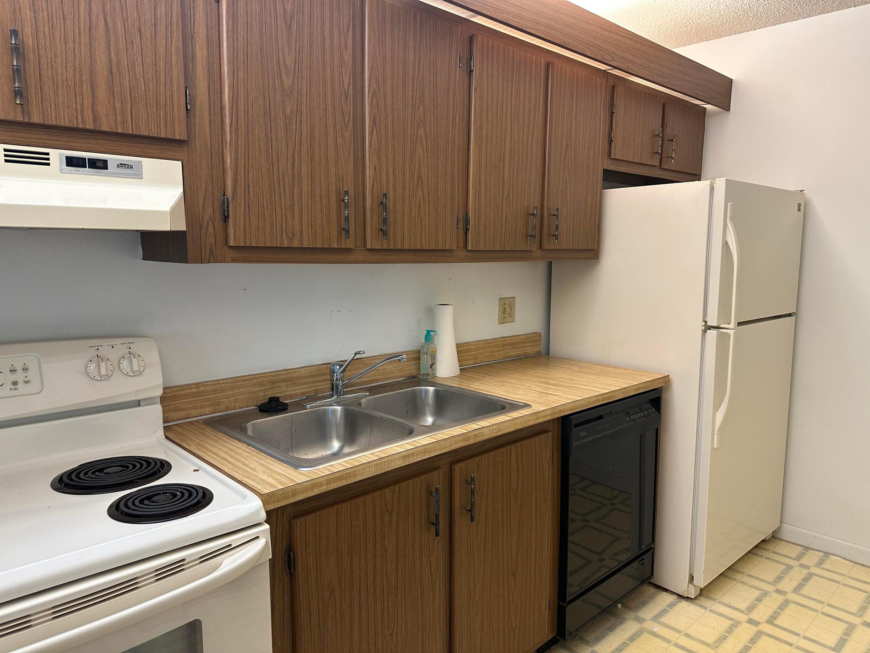 COUNTRYSIDE - Residential