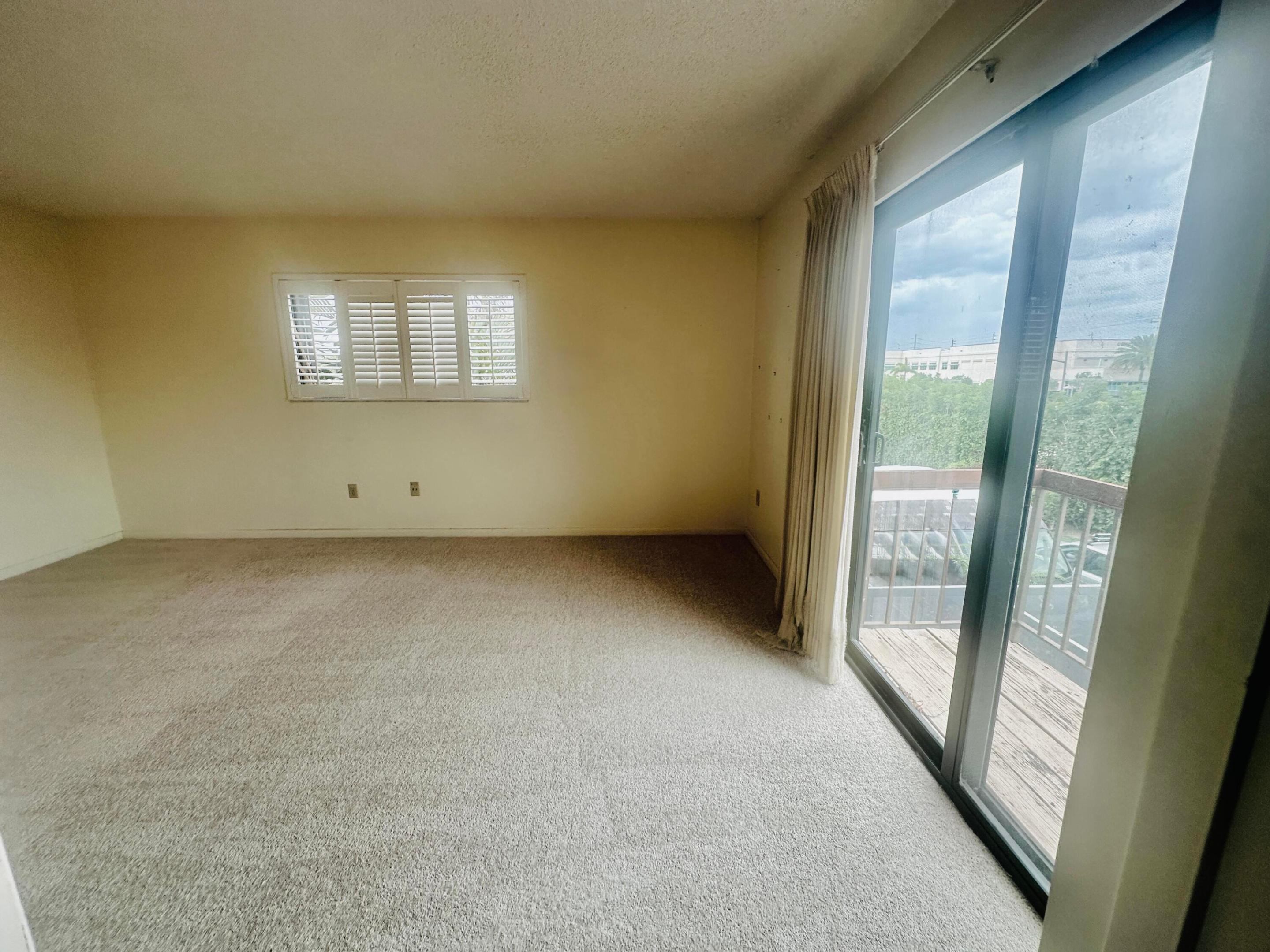 COUNTRYSIDE - Residential