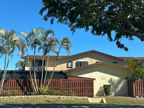 Lake Worth Townhomes 4310 S Landar Drive Lake Worth FL 33463