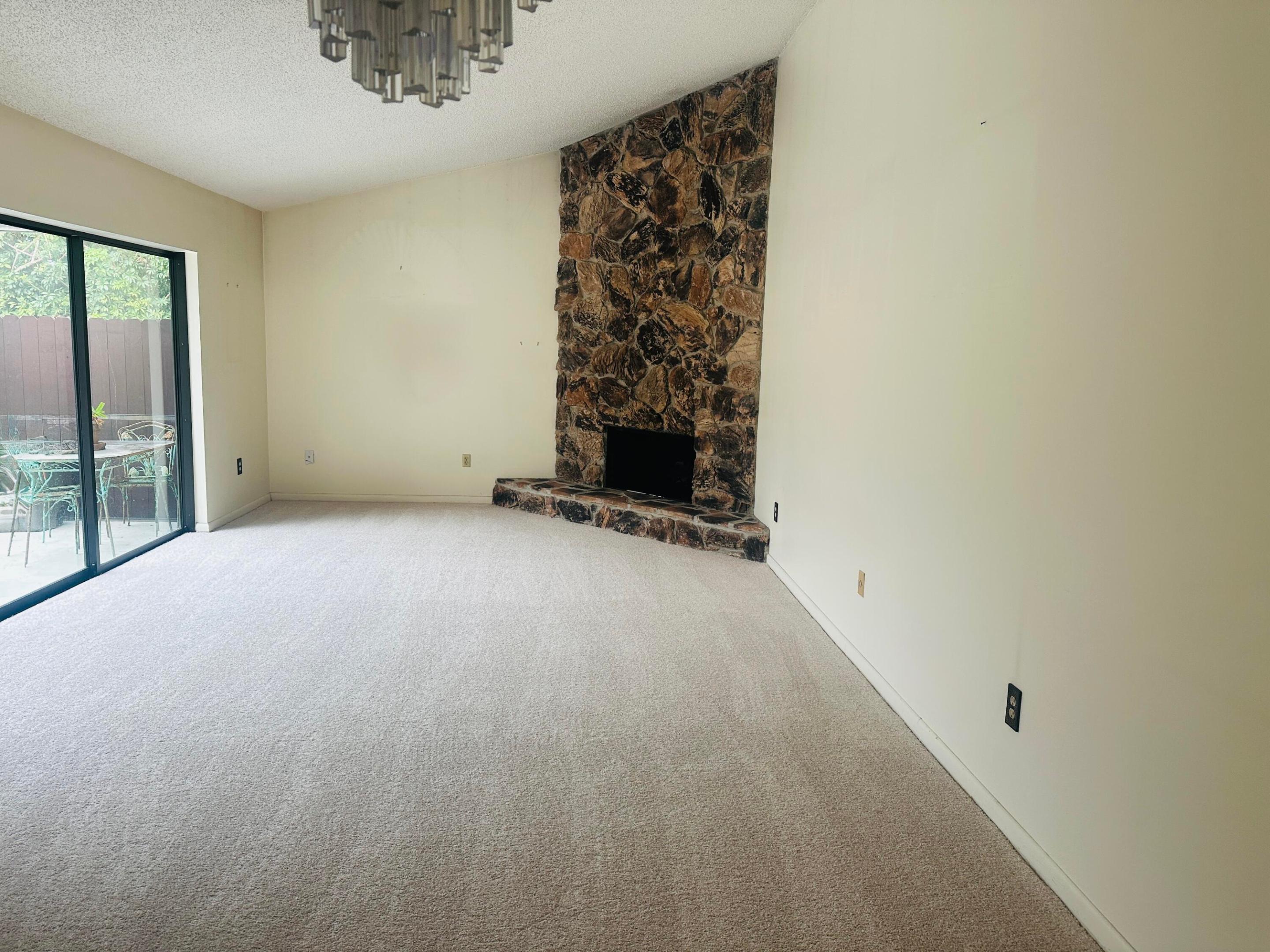 COUNTRYSIDE - Residential