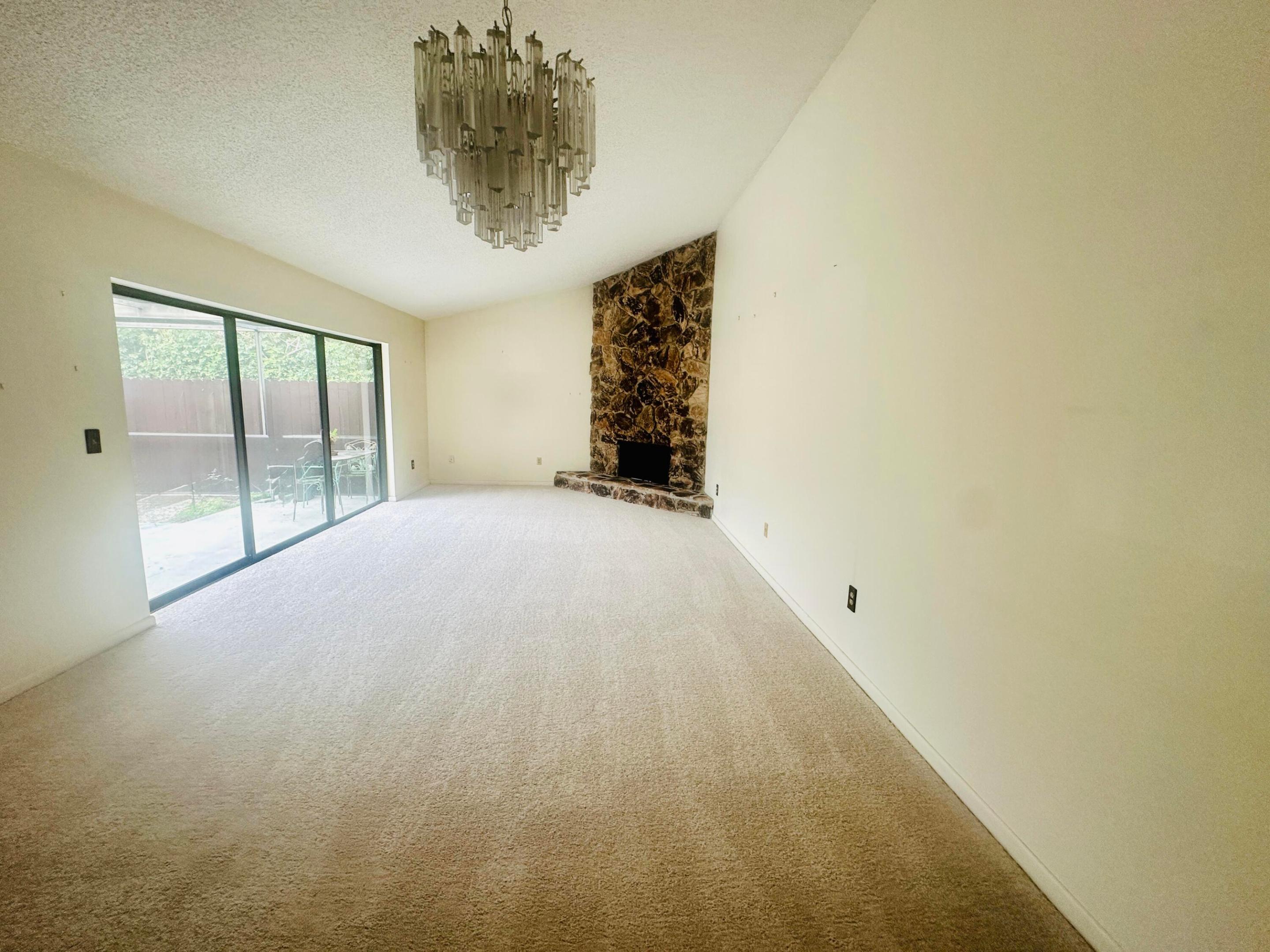 COUNTRYSIDE - Residential