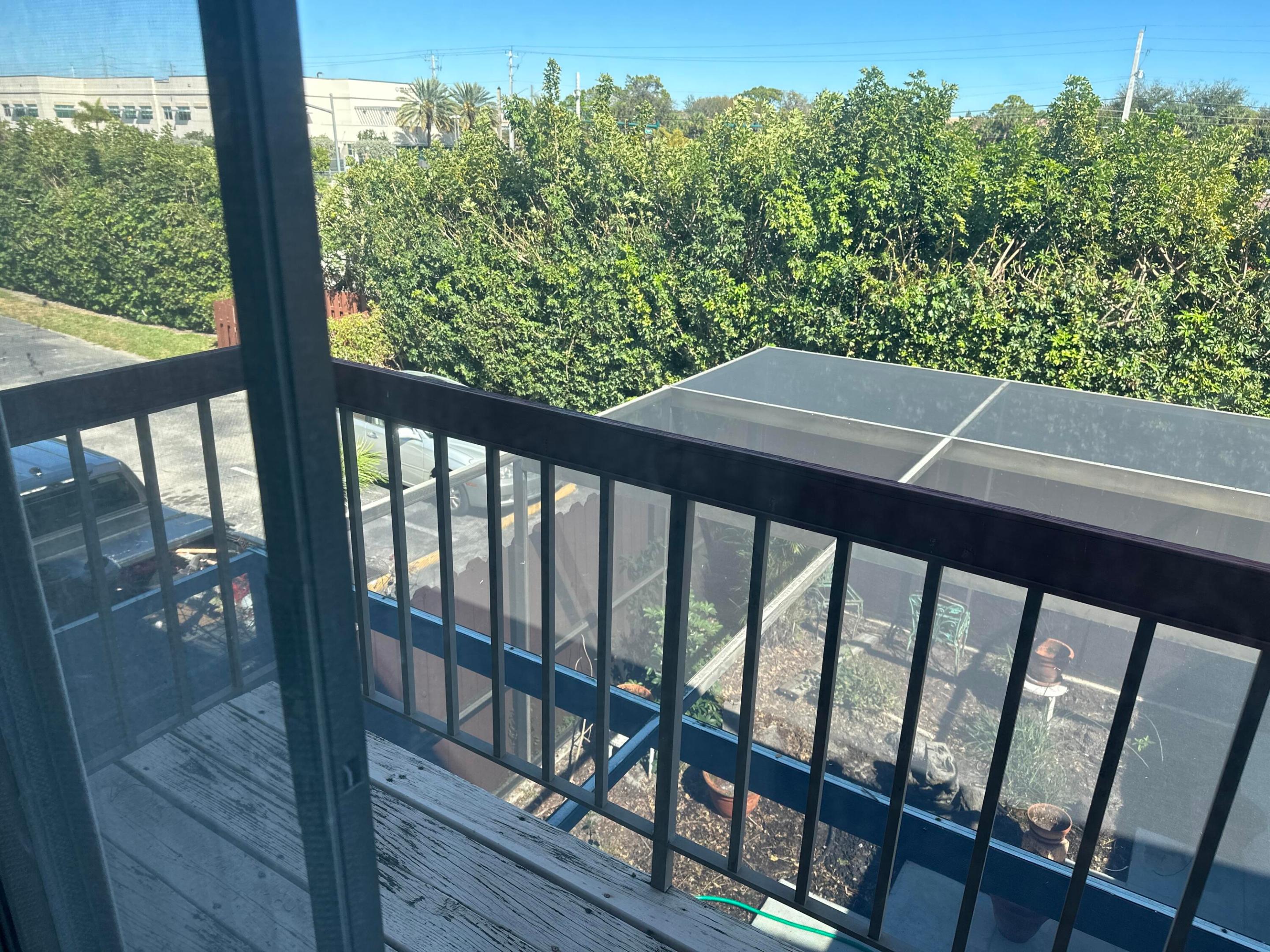 COUNTRYSIDE - Residential