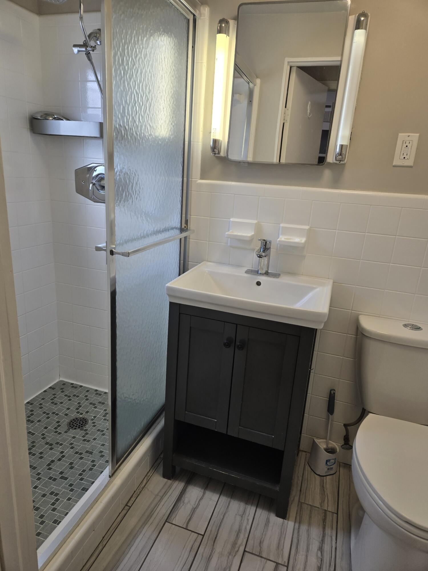 NORTH LAKE WORTH - Residential Lease