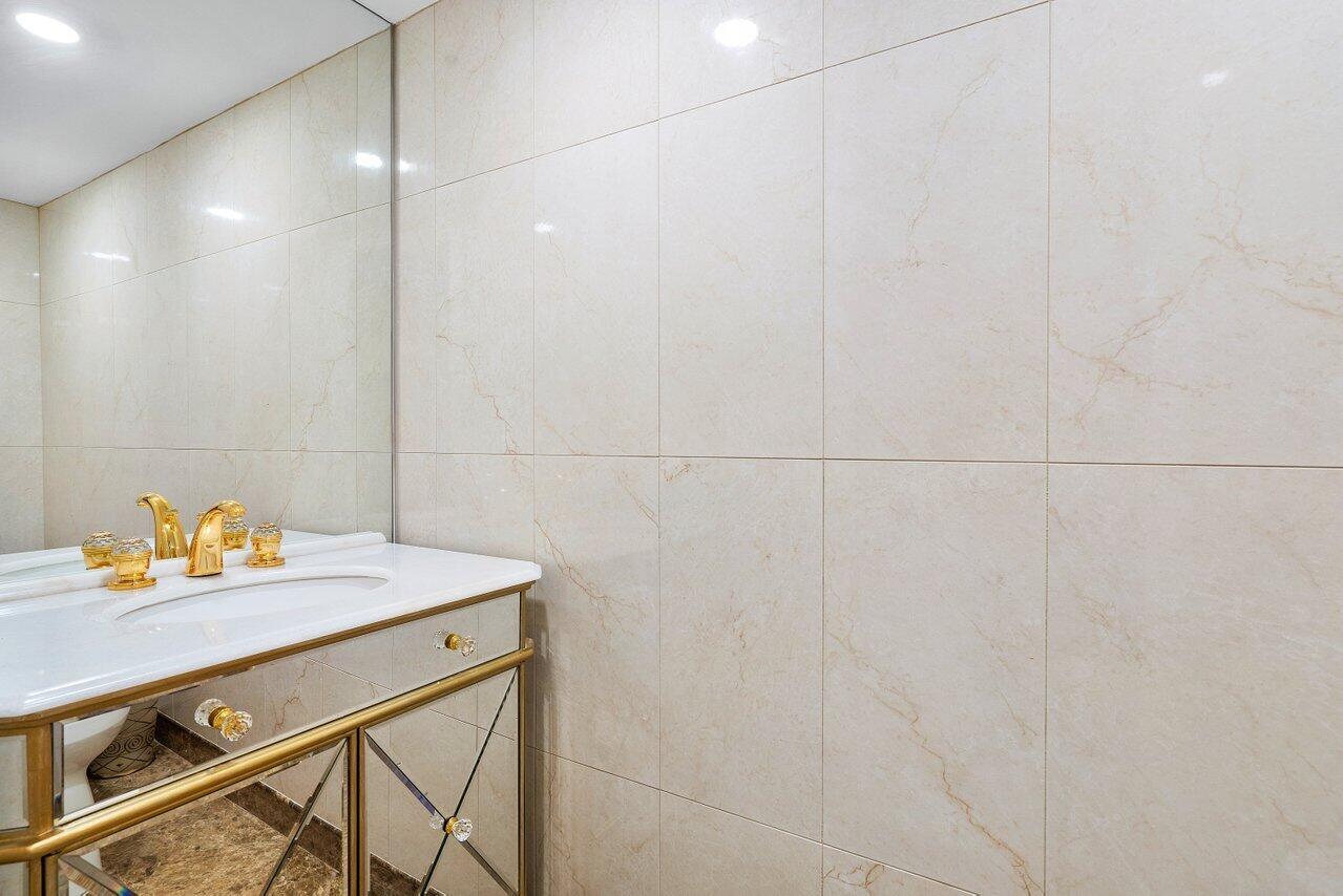 BRIGHTON - Residential