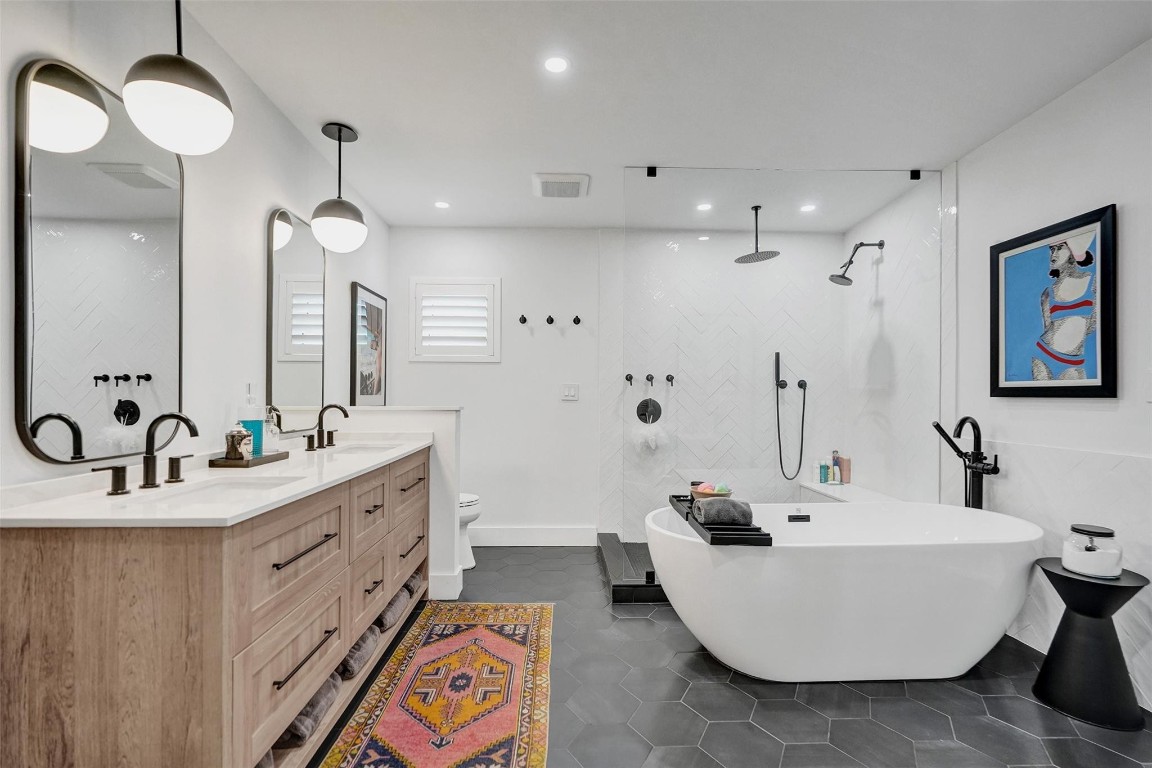 HILLSBORO SHORES SEC B - Residential