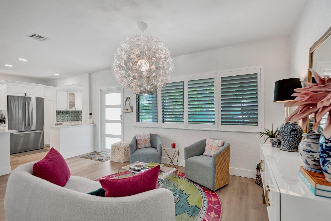 HILLSBORO SHORES SEC B - Residential