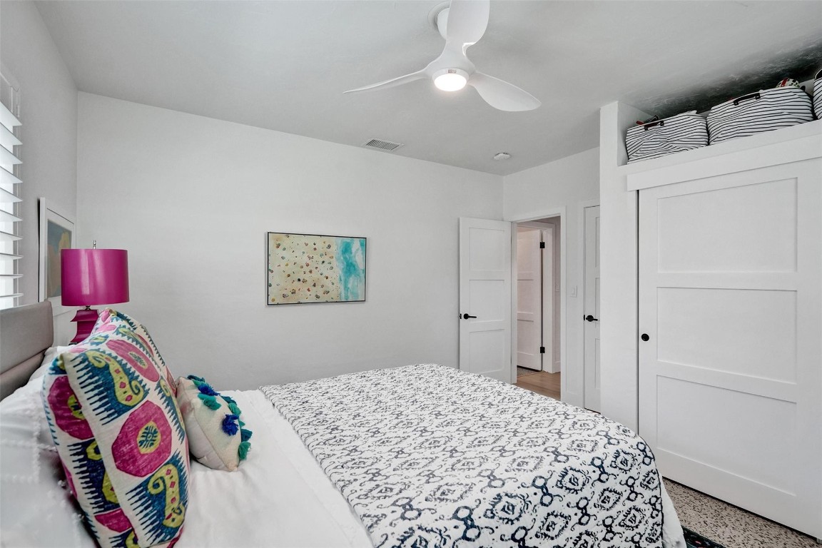 HILLSBORO SHORES SEC B - Residential