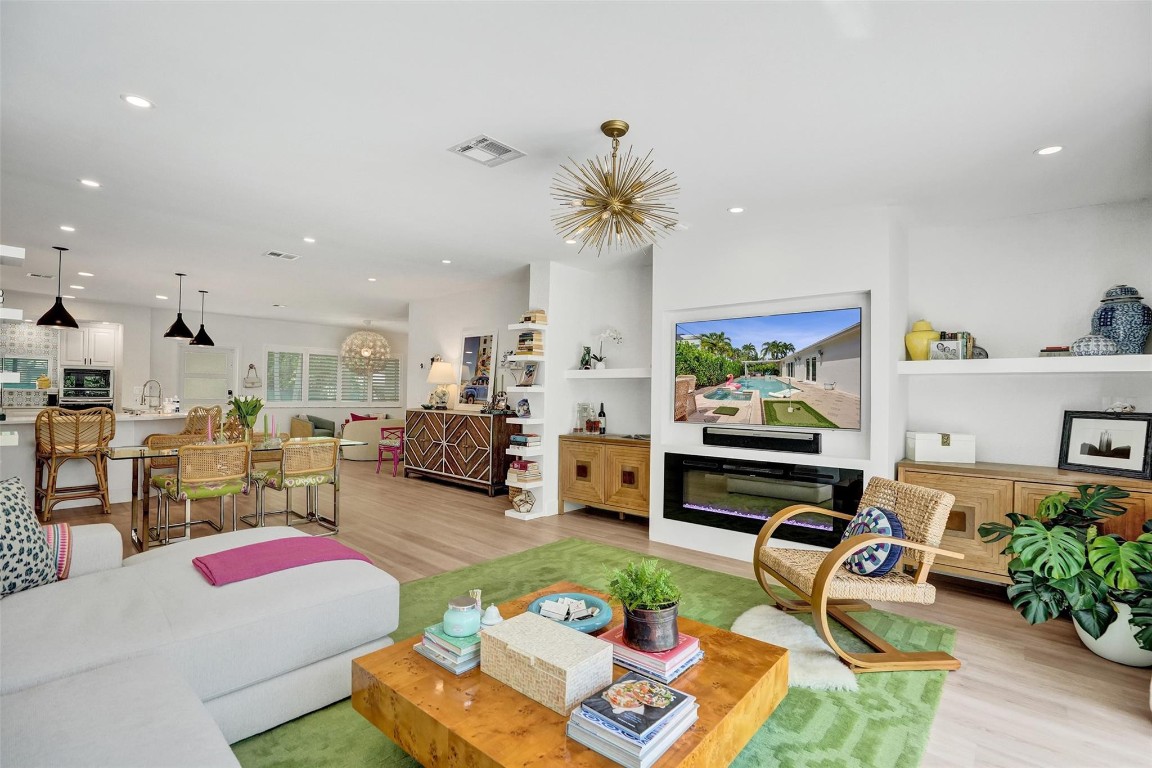 HILLSBORO SHORES SEC B - Residential