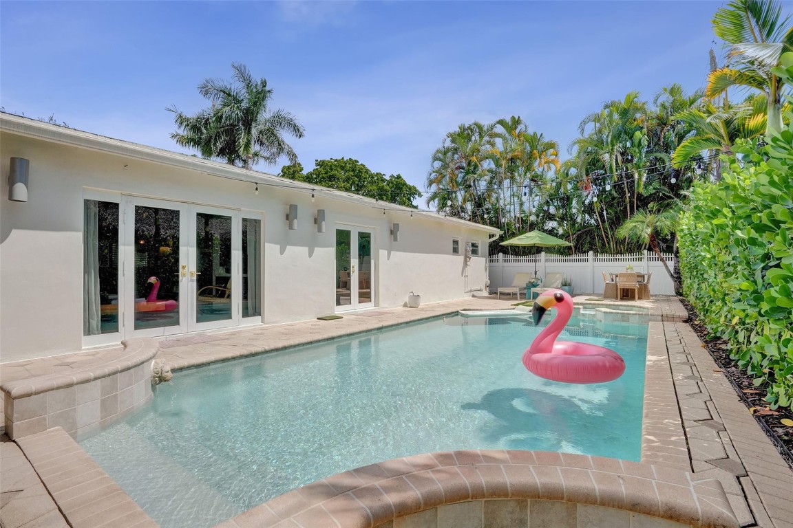 HILLSBORO SHORES SEC B - Residential