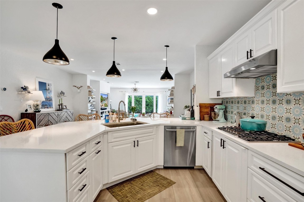 HILLSBORO SHORES SEC B - Residential