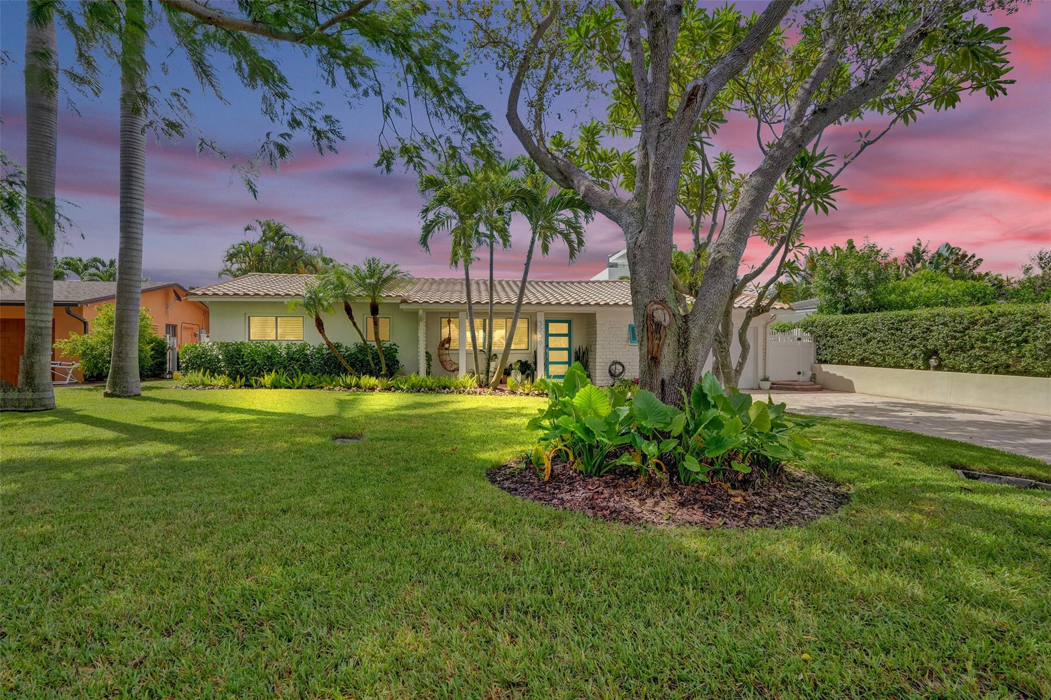 HILLSBORO SHORES SEC B - Residential
