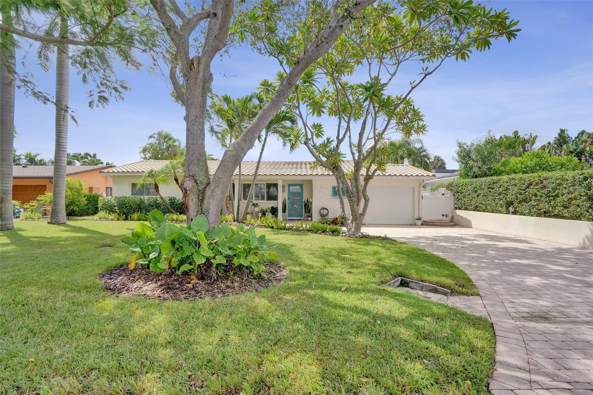 HILLSBORO SHORES SEC B - Residential