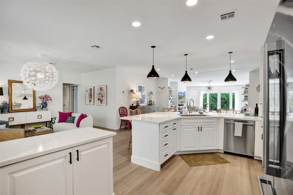 HILLSBORO SHORES SEC B - Residential