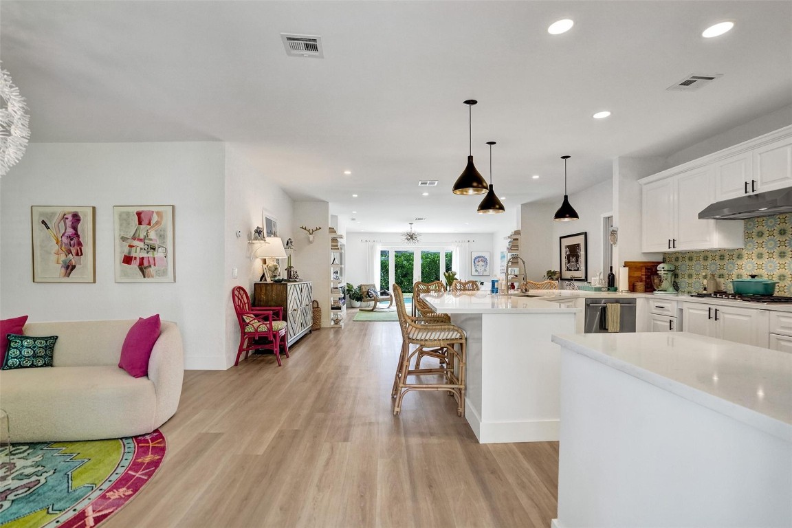 HILLSBORO SHORES SEC B - Residential