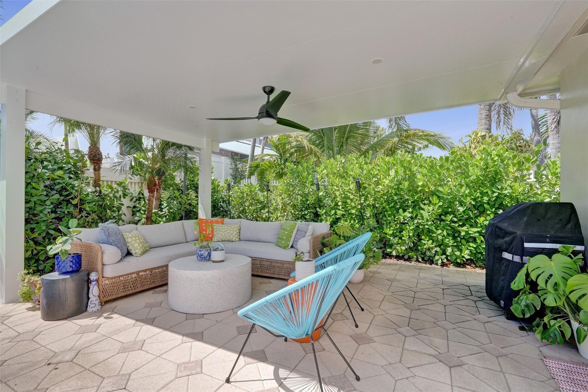 HILLSBORO SHORES SEC B - Residential