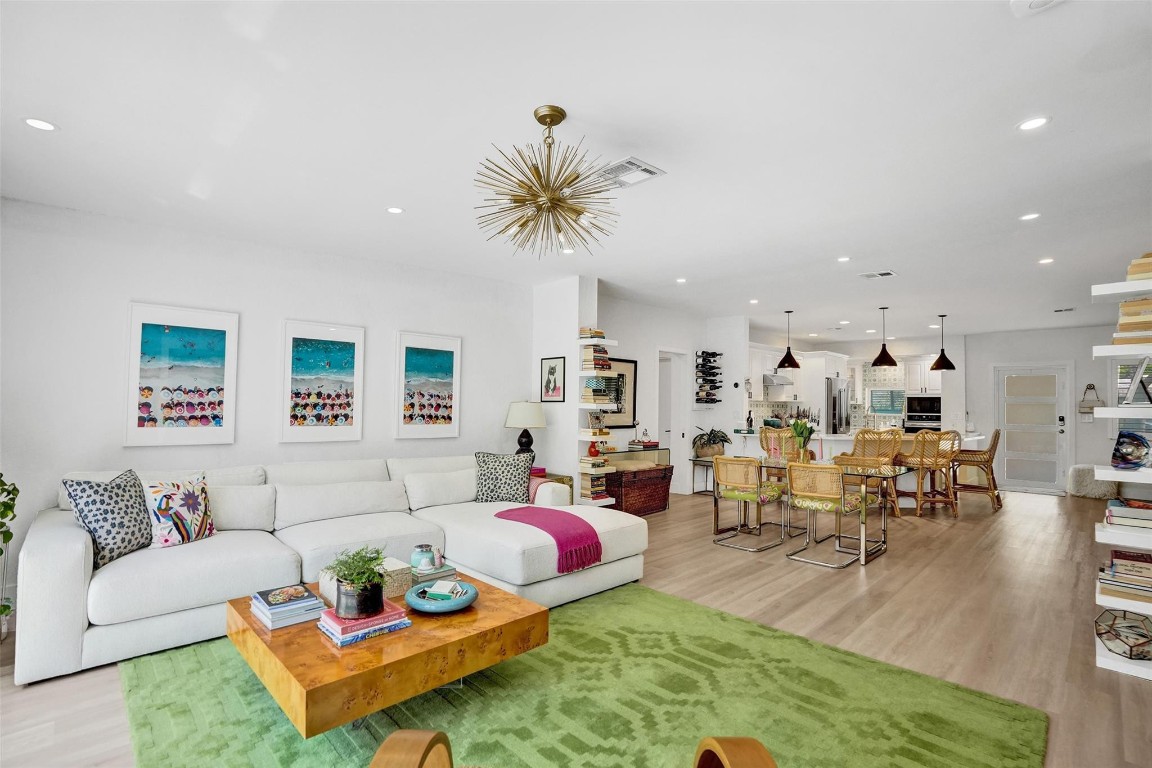 HILLSBORO SHORES SEC B - Residential