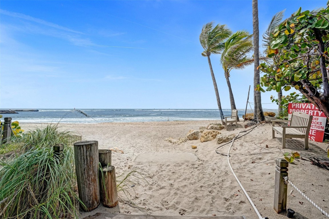 HILLSBORO SHORES SEC B - Residential