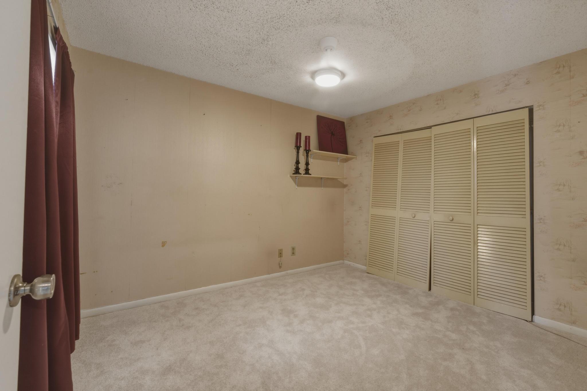 CLUB QUARTERS AT RAINTREE - Residential