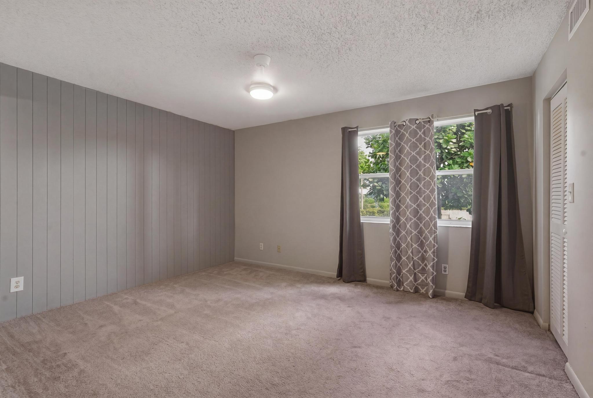 CLUB QUARTERS AT RAINTREE - Residential